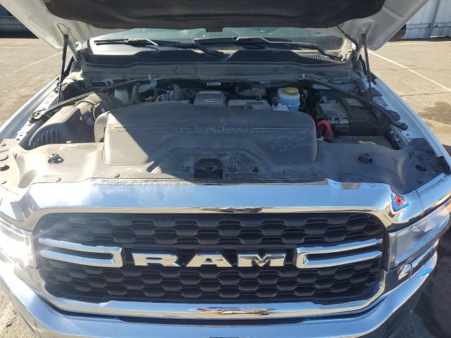 3C6UR5DLXNG298768 - 2022 RAM 2500 BIG HORN/LONE STAR WHITE photo 11