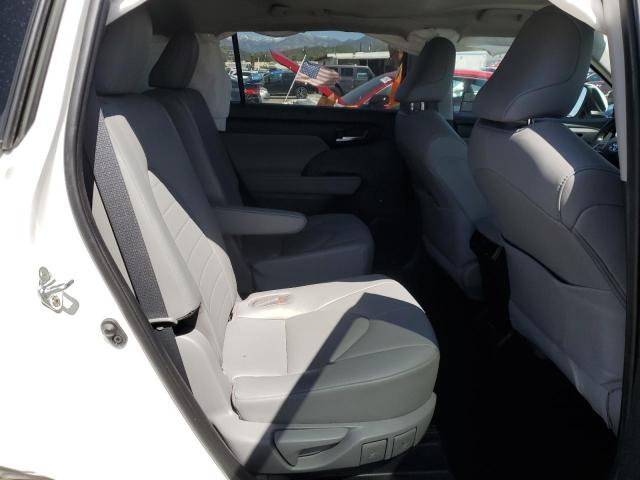 5TDHZRAH1MS514573 - 2021 TOYOTA HIGHLANDER XLE WHITE photo 11