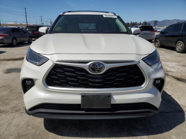 5TDHZRAH1MS514573 - 2021 TOYOTA HIGHLANDER XLE WHITE photo 5
