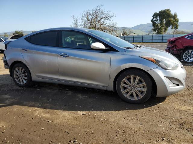 5NPDH4AE0GH729222 - 2016 HYUNDAI ELANTRA SE SILVER photo 4