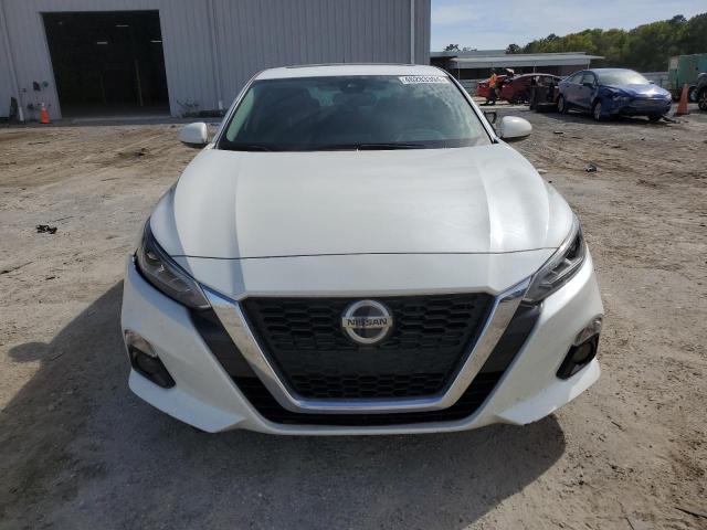 1N4BL4DV4KC130416 - 2019 NISSAN ALTIMA SV WHITE photo 5