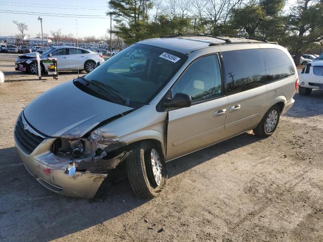 2C4GP44R55R232424 - 2005 CHRYSLER TOWN & COU LX GOLD photo 1