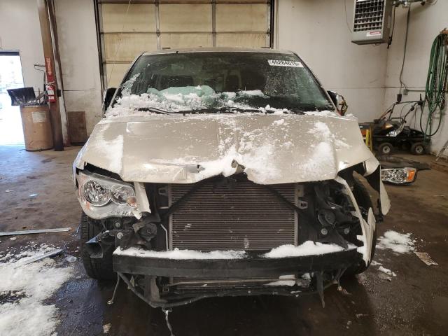 2C4RC1CG3DR819612 - 2013 CHRYSLER TOWN & COU TOURING L GOLD photo 5