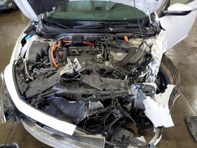 19XZE4F93KE008593 - 2019 HONDA INSIGHT TOURING WHITE photo 11