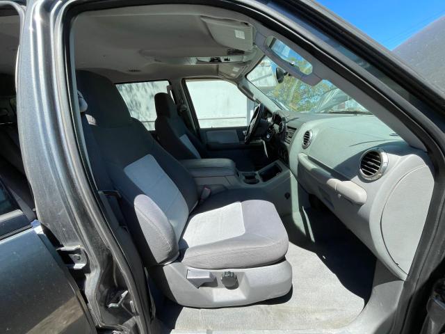 1FMRU15W84LA32211 - 2004 FORD EXPEDITION XLT GRAY photo 5