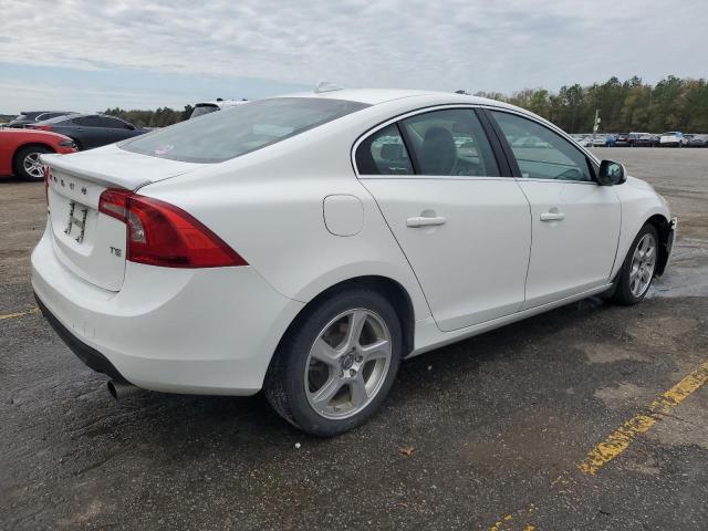 YV1622FS0C2117783 - 2012 VOLVO S60 T5 WHITE photo 3