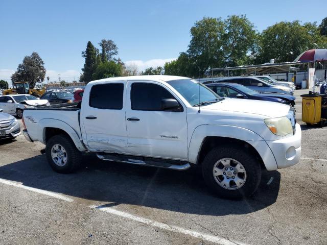3TMJU62N68M066307 - 2008 TOYOTA TACOMA DOUBLE CAB PRERUNNER WHITE photo 4