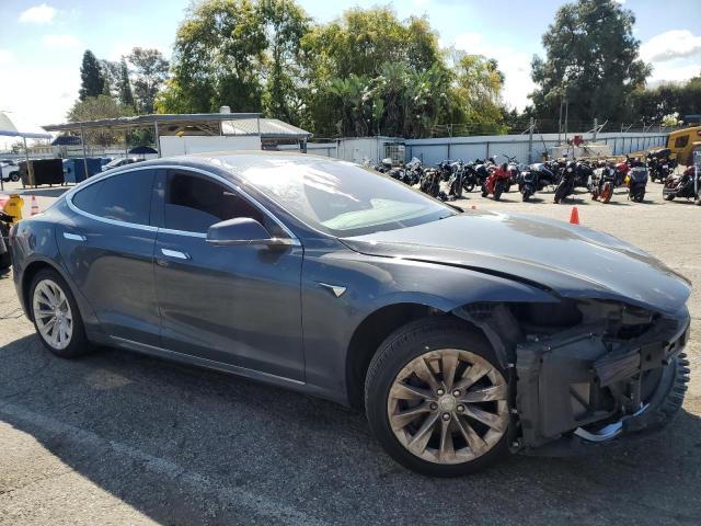5YJSA1E1XHF203830 - 2017 TESLA MODEL S 银色 照片 4