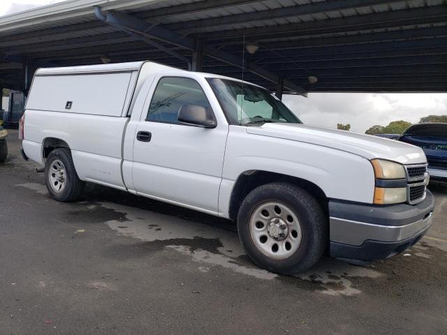 1GCEC14XX7Z172164 - 2007 CHEVROLET SILVERADO C1500 CLASSIC WHITE photo 4