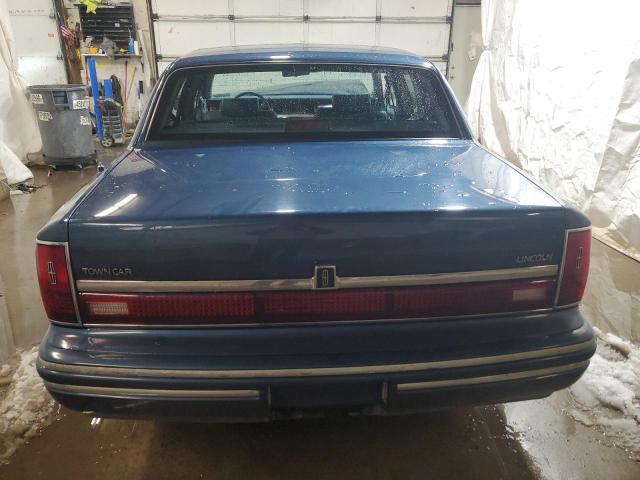 1LNLM81W9PY761085 - 1993 LINCOLN TOWN CAR EXECUTIVE Blau Foto 6