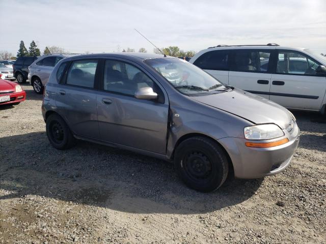 KL1TD66636B668525 - 2006 CHEVROLET AVEO BASE GRAY photo 4