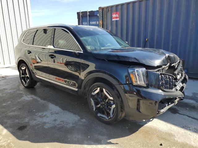 5XYP3DGC1PG343224 - 2023 KIA TELLURIDE EX BLACK photo 4