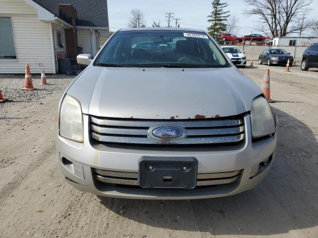 3FAHP07Z28R127451 - 2008 FORD FUSION SE SILVER photo 5