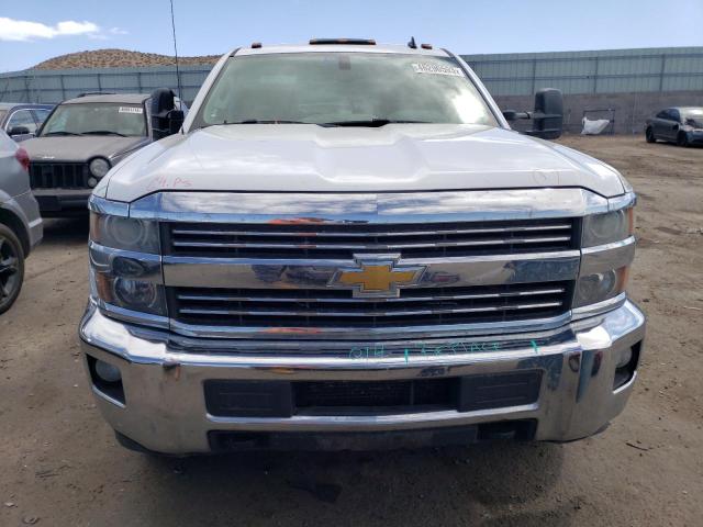 1GC4KZE85FF192231 - 2015 CHEVROLET SILVERADO K3500 LT WHITE photo 5