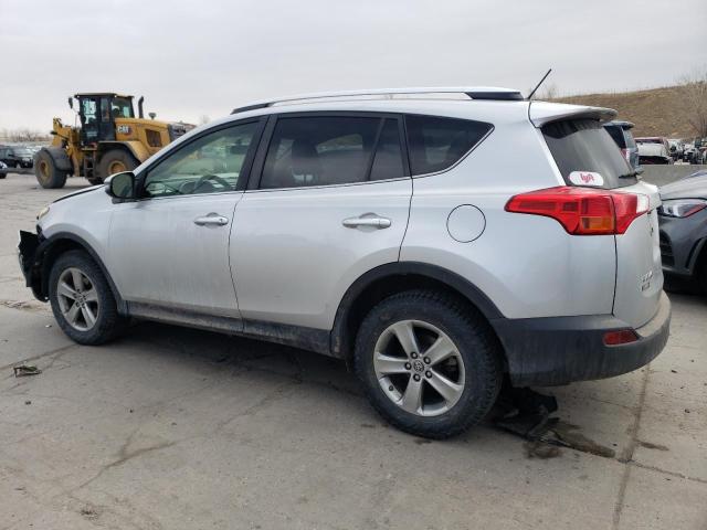 JTMRFREVXFJ021617 - 2015 TOYOTA RAV4 XLE SILVER photo 2