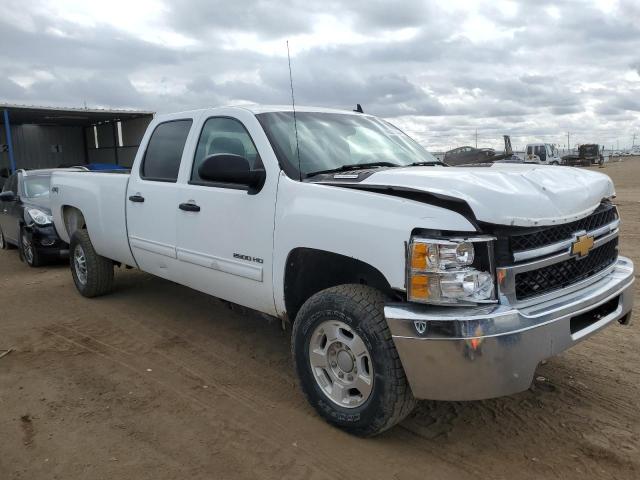 1GC1KXE83EF158729 - 2014 CHEVROLET SILVERADO K2500 HEAVY DUTY LT WHITE photo 4