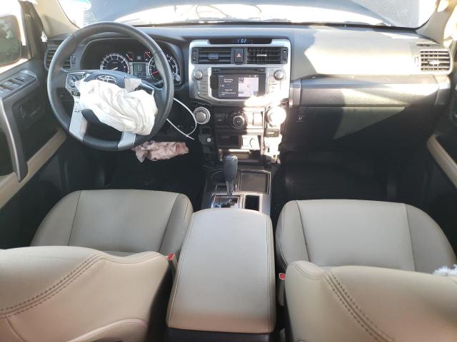 JTEZU5JR2K5208596 - 2019 TOYOTA 4RUNNER SR5 Սև լուսանկար 8