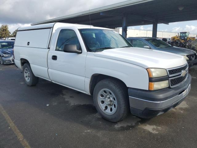 1GCEC14X67Z169990 - 2007 CHEVROLET SILVERADO C1500 CLASSIC WHITE photo 4