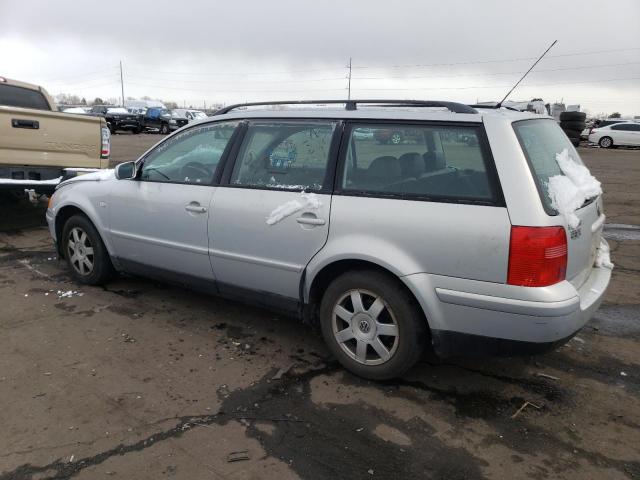 WVWHC63B81E005400 - 2001 VOLKSWAGEN PASSAT GLS SILVER photo 2