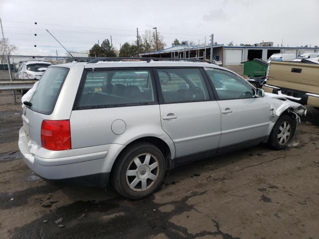 WVWHC63B81E005400 - 2001 VOLKSWAGEN PASSAT GLS SILVER photo 3