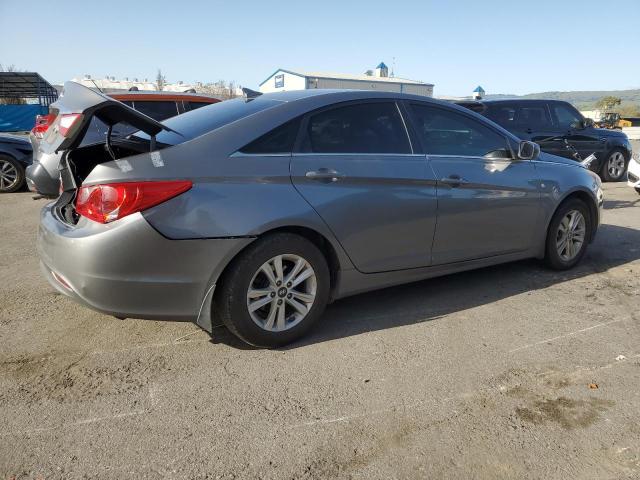 5NPEB4AC5DH738353 - 2013 HYUNDAI SONATA GLS GRAY photo 3