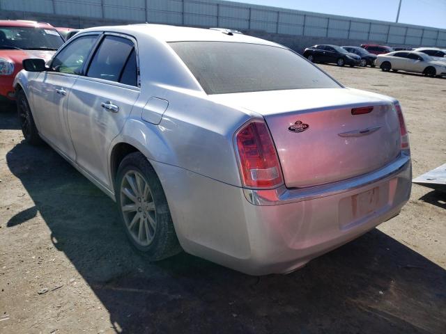 2C3CCACG3CH309985 - 2012 CHRYSLER 300 LIMITED SILVER photo 2