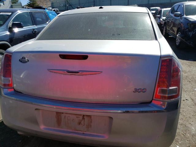 2C3CCACG3CH309985 - 2012 CHRYSLER 300 LIMITED SILVER photo 6