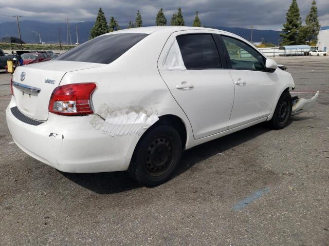 JTDBT923584031910 - 2008 TOYOTA YARIS WHITE photo 3