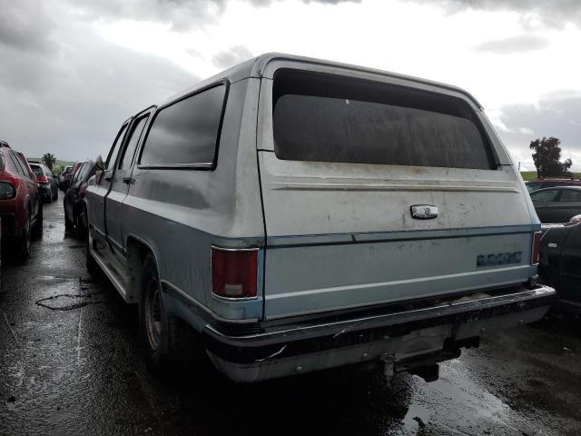 1GNGR26N8KF179902 - 1989 CHEVROLET SUBURBAN R2500 SILVER photo 2