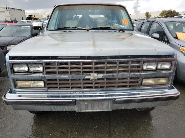 1GNGR26N8KF179902 - 1989 CHEVROLET SUBURBAN R2500 SILVER photo 5