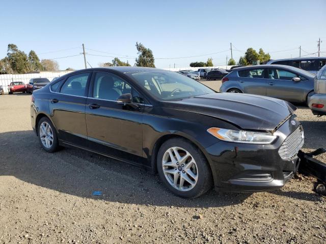 3FA6P0H74GR196211 - 2016 FORD FUSION SE BLACK photo 4