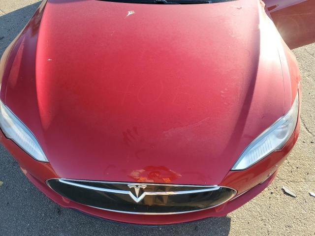 5YJSA1E40GF128242 - 2016 TESLA MODEL S RED photo 11