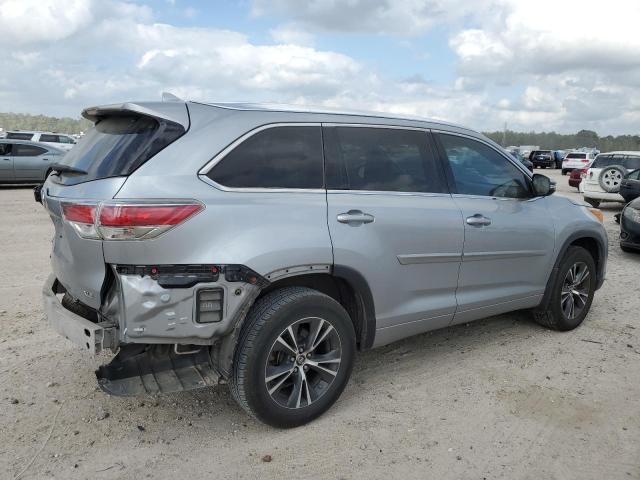 5TDKKRFH7GS150943 - 2016 TOYOTA HIGHLANDER XLE SILVER photo 3