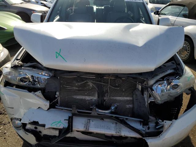 5TDBK3EH8BS079923 - 2011 TOYOTA HIGHLANDER BASE WHITE photo 11