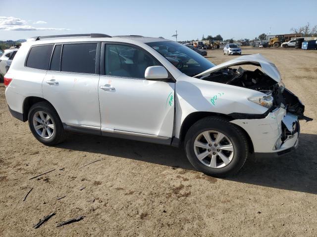 5TDBK3EH8BS079923 - 2011 TOYOTA HIGHLANDER BASE WHITE photo 4