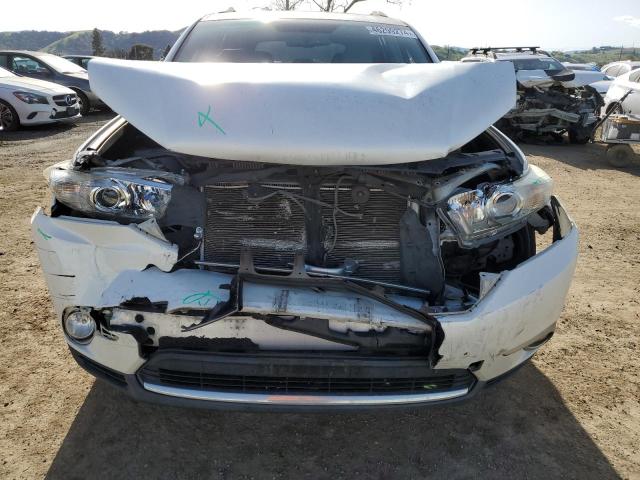 5TDBK3EH8BS079923 - 2011 TOYOTA HIGHLANDER BASE WHITE photo 5