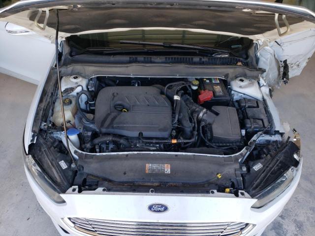 3FA6P0HD0GR105585 - 2016 FORD FUSION SE WHITE photo 11