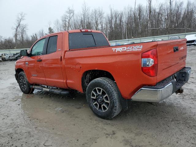 5TFUY5F18JX726902 - 2018 TOYOTA TUNDRA DOUBLE CAB SR/SR5 ORANGE photo 2