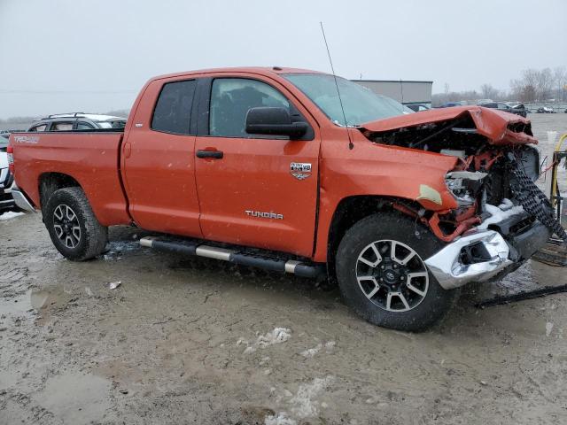 5TFUY5F18JX726902 - 2018 TOYOTA TUNDRA DOUBLE CAB SR/SR5 ORANGE photo 4