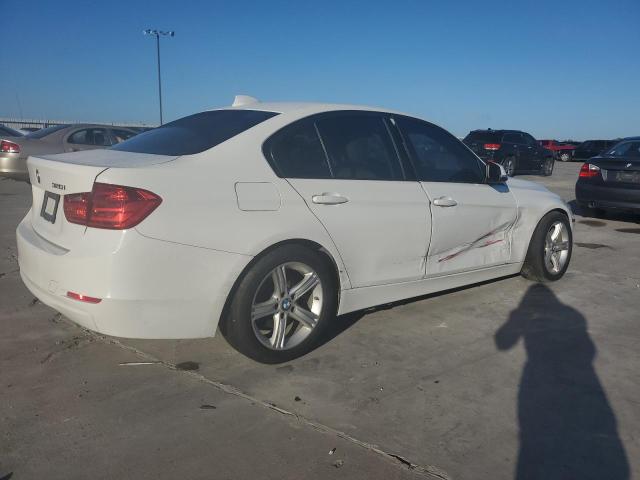 WBA3B1C53EPV79582 - 2014 BMW 320 I WHITE photo 3