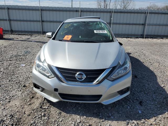 1N4AL3AP4HC244114 - 2017 NISSAN ALTIMA 2.5 SILVER photo 5