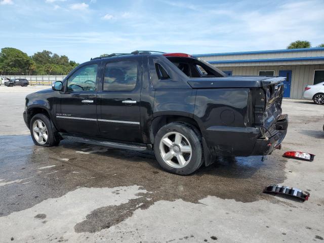 3GNTKGE70DG236937 - 2013 CHEVROLET AVALANCHE LTZ BLACK photo 2