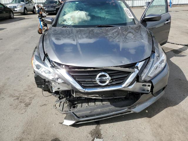 1N4AL3APXHC120509 - 2017 NISSAN ALTIMA 2.5 SILVER photo 11