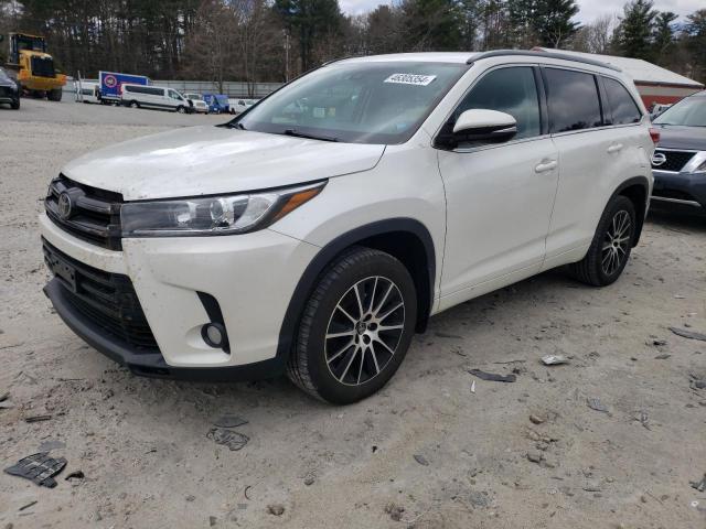 5TDJZRFH8JS801950 - 2018 TOYOTA HIGHLANDER SE WHITE photo 1