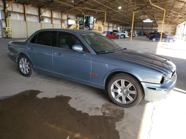 SAJWA71CX4SG28381 - 2004 JAGUAR XJ8 BLUE photo 4