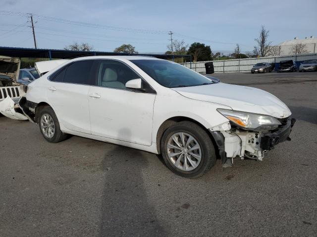 4T4BF1FK8GR569897 - 2016 TOYOTA CAMRY LE WHITE photo 4