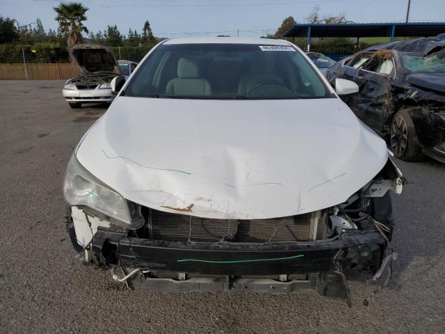 4T4BF1FK8GR569897 - 2016 TOYOTA CAMRY LE WHITE photo 5