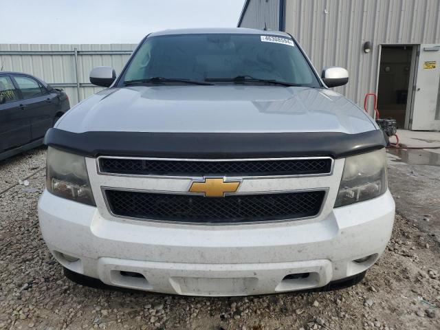 1GNSKJE32BR156185 - 2011 CHEVROLET SUBURBAN K1500 LT SILVER photo 5