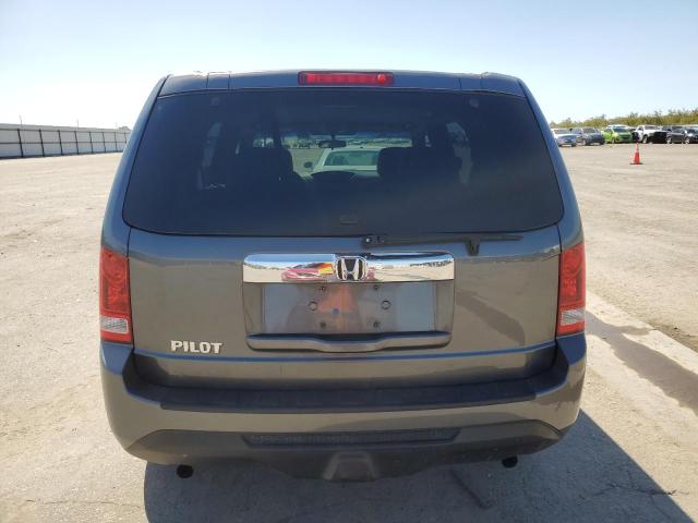 5FNYF3H29CB043864 - 2012 HONDA PILOT LX GRAY photo 6