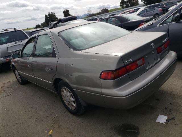 4T1BG28K1XU596305 - 1999 TOYOTA CAMRY CE TAN photo 2